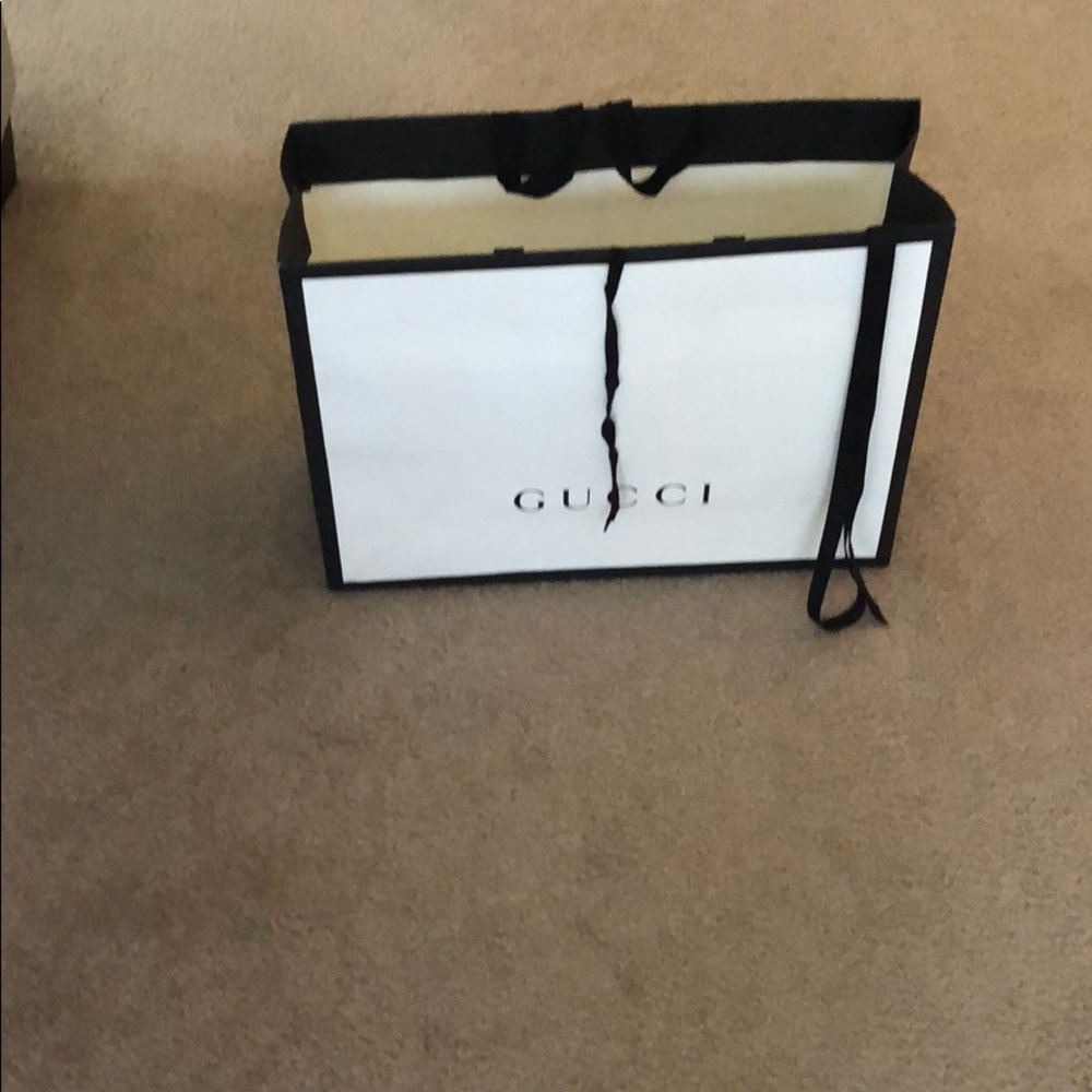 Gucci shopping bag